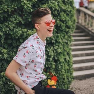 Meet your Posher, Catherine